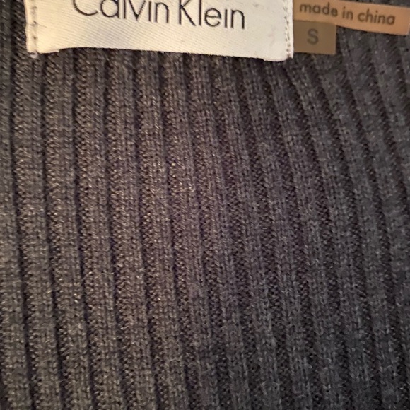 Calvin Klein greet sweater dress, sz small. Ruched sides - Picture 4 of 4